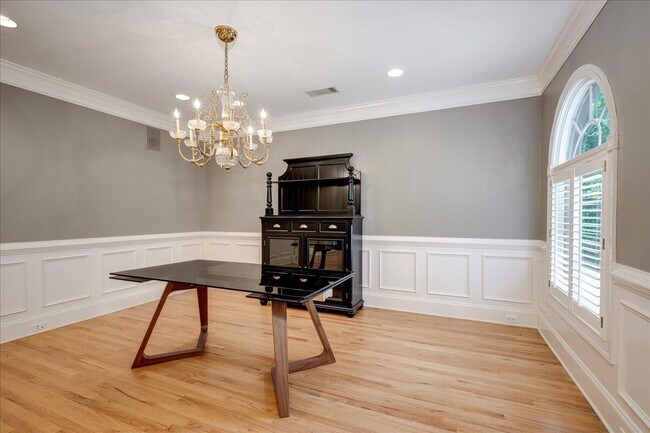 Building Photo - 163 Dumbridge Rd