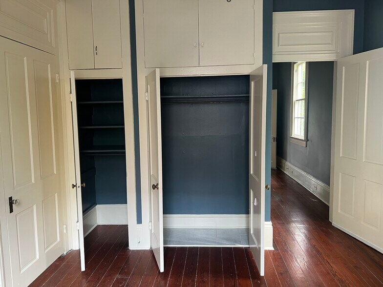 Bedroom 1 storeage - 1436 Louisiana Avenue