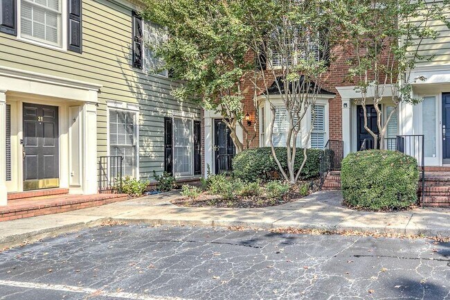 Primary Photo - 27 Mt Vernon Cir