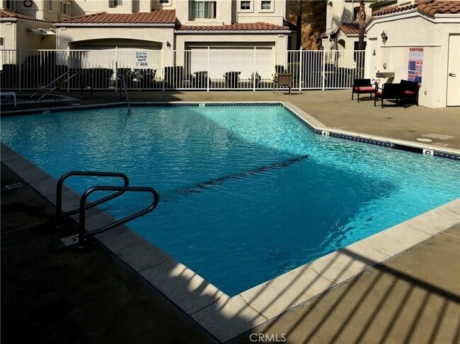 Building Photo - 356 Carrione Ct