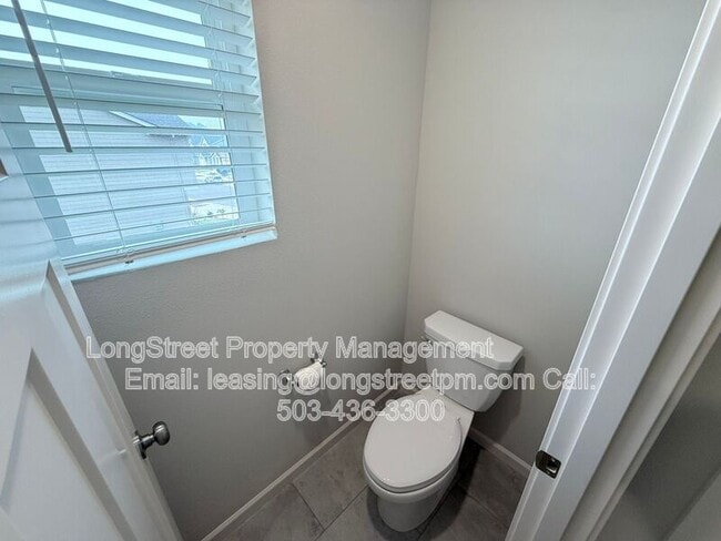 Building Photo - 5954 Henshaw St SE