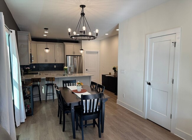 Building Photo - Tastefully Built Modern Durham Home