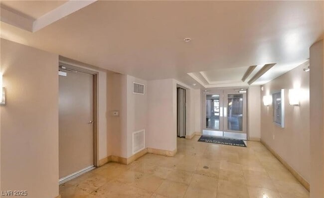 Building Photo - 47 E Agate Ave