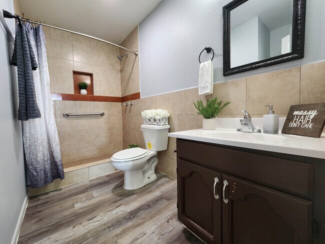 Building Photo - 3019 Corpus Christi St