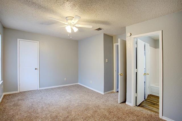 Building Photo - 313 Queens Ct S