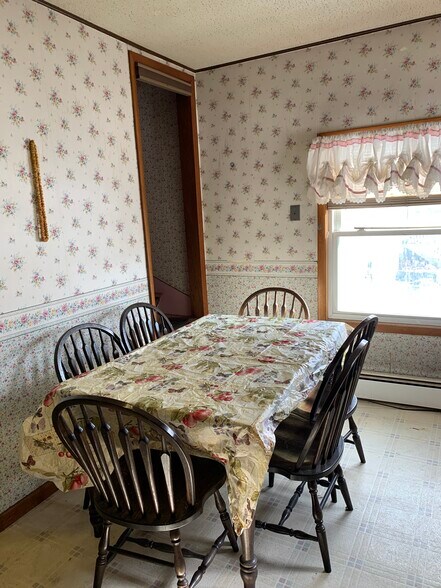 Building Photo - 816 Green Ridge St