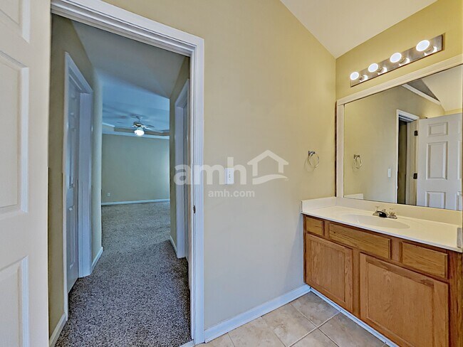 Building Photo - 138 Parkstone Way