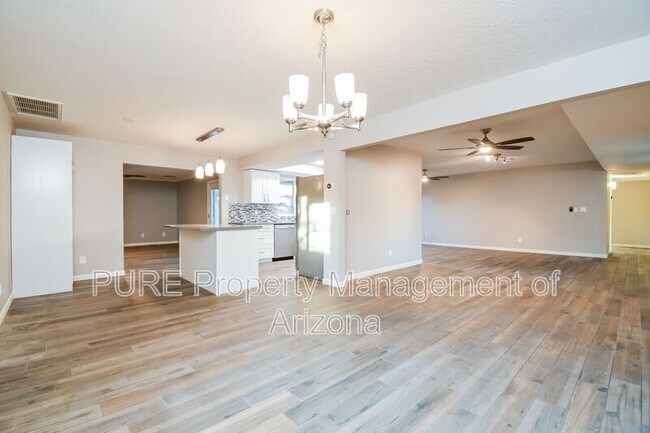 Building Photo - 1808 W Keating Ave