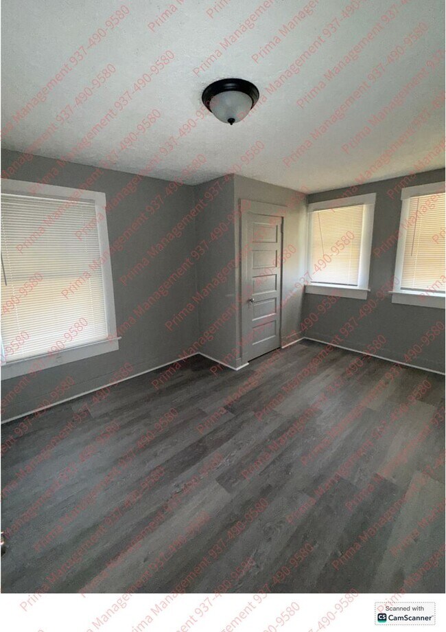 Building Photo - Great 3 bed 1 bath with large space recently updated near Cleveland Park