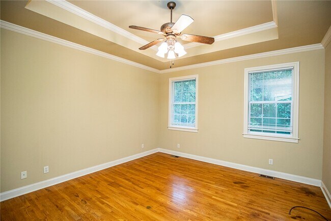 Building Photo - 605 Tunbridge Dr