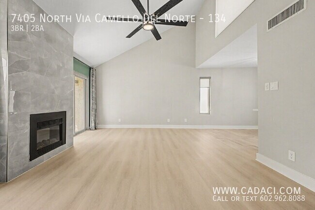 Building Photo - 7405 N Vía Camello Del Norte