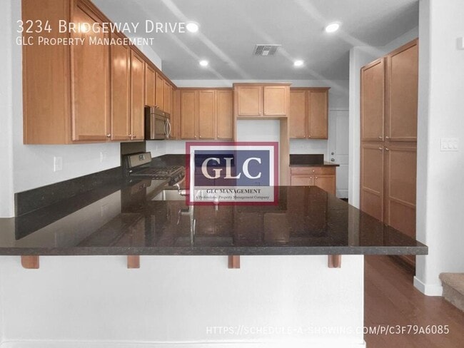 Building Photo - 3234 Bridgeway Dr