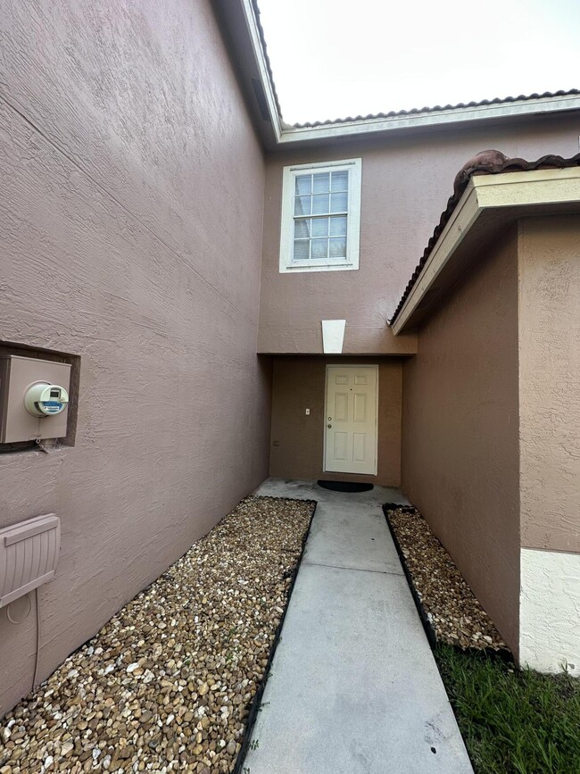 Building Photo - 6856 Mill Brook Pl