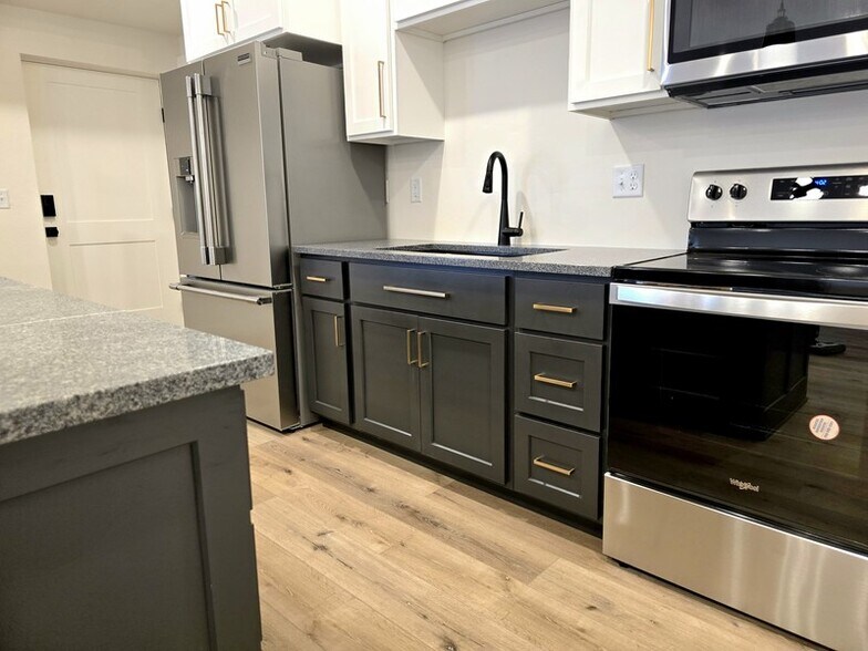 Building Photo - 779 S 450 E
