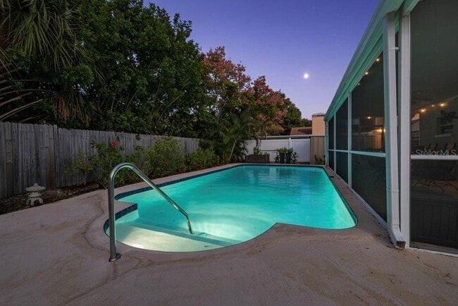 Building Photo - 1334 59th St N