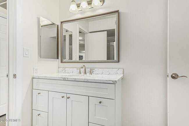 Building Photo - 6480 N 82nd St