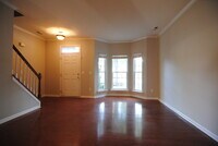 Building Photo - 10722 Edmundson Ave