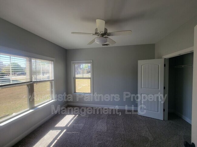 Building Photo - 135 Langfuhr Way
