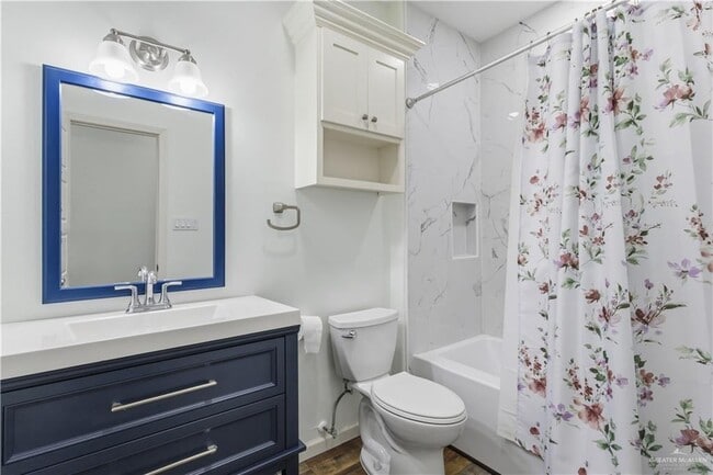 Building Photo - 17 Melanie Dr