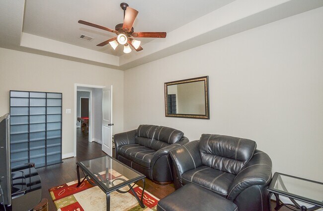 Building Photo - 16835 Fowler Pines Dr