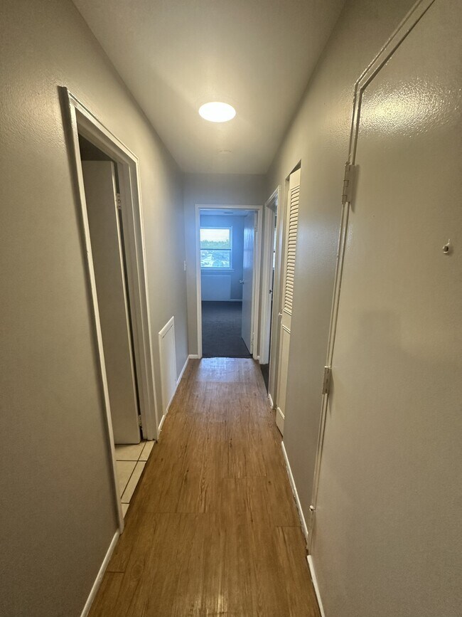 Building Photo - 3027 S 72nd St