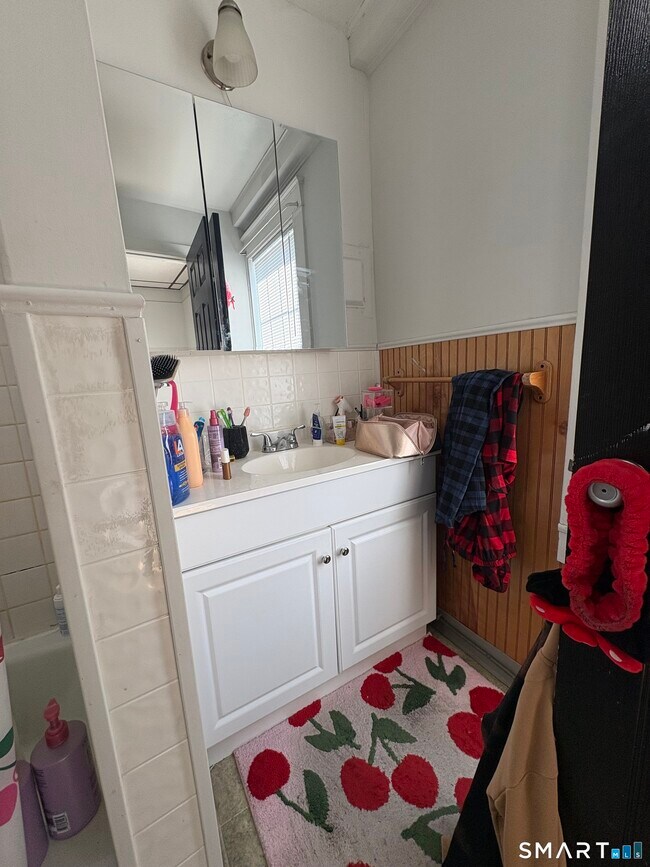 Building Photo - 82 S Main St