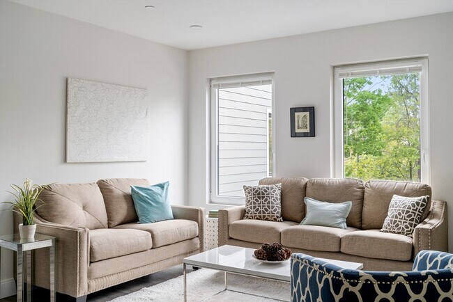 Building Photo - 50 Stedman St