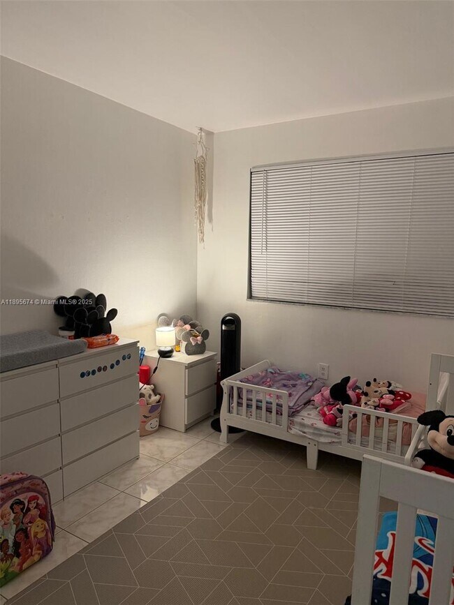 Building Photo - 15620 SW 80th St