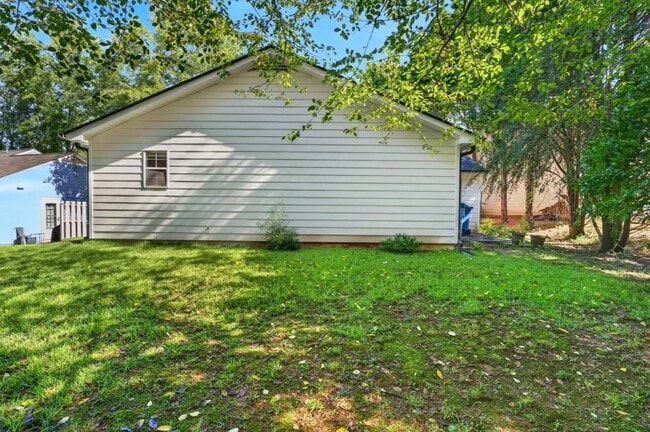 Building Photo - 2558 Candlewood Way