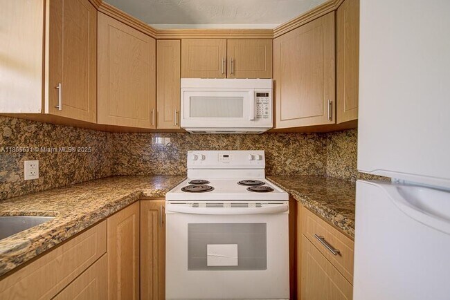 Building Photo - 11250 SW 7th St