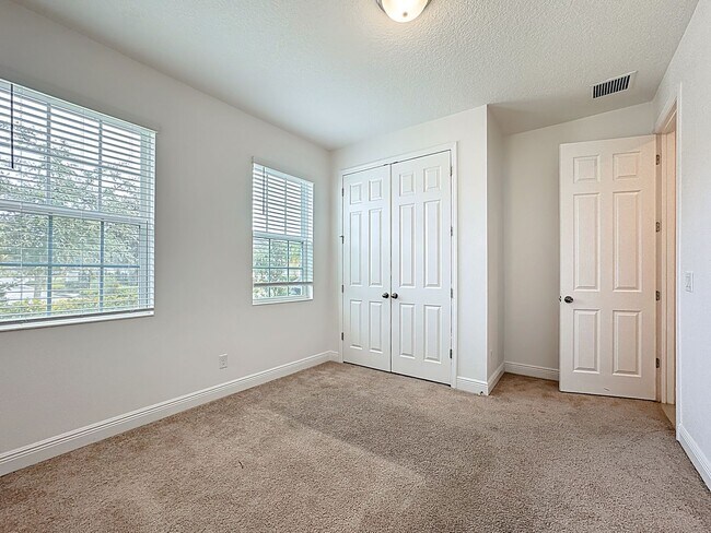 Building Photo - Hanover Lakes-2889 Nottel Drive St. Cloud