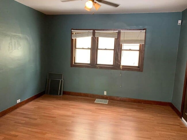 Building Photo - 3 bedroom home