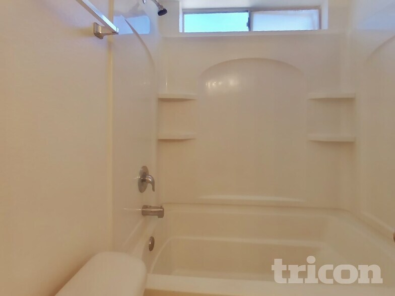 Building Photo - 1349 W Morrow Dr