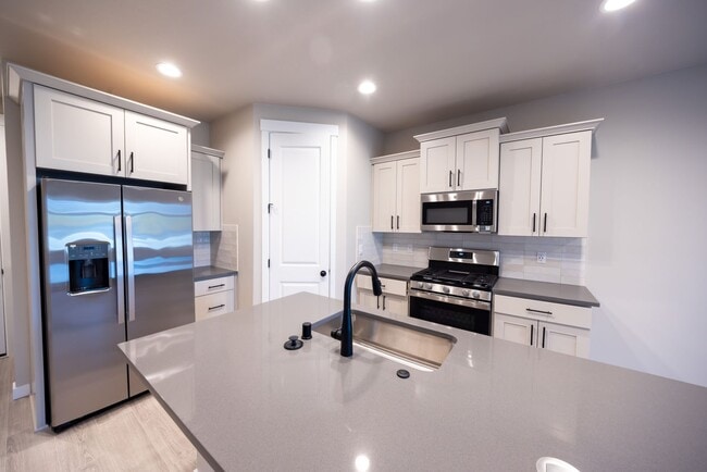 Building Photo - Brand New! - 3 Bedroom Townhome in Vancouver WA