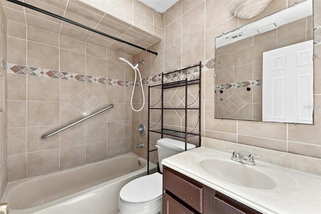 Building Photo - 9966 Burl Way