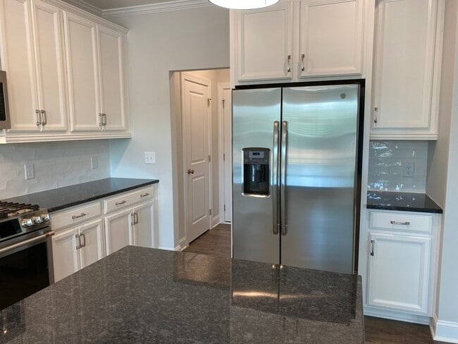 Building Photo - 446 Shale Creek Dr