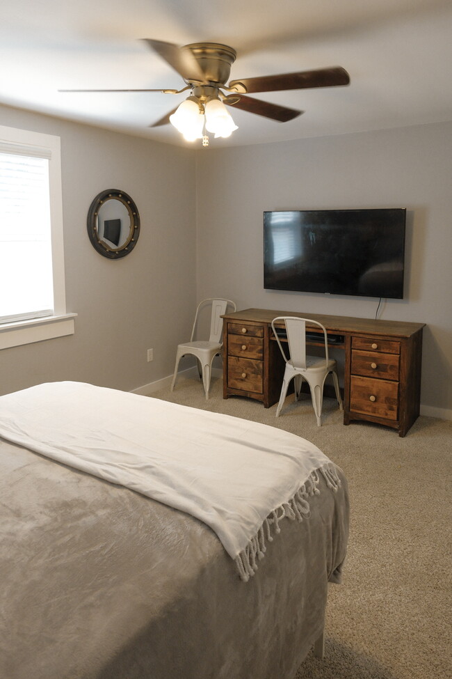 Bedroom 2 - 4500 Creighton Rd