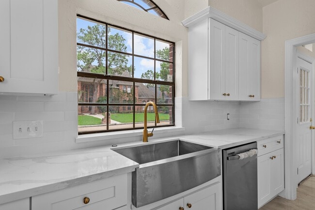 Building Photo - 17402 Wilton Park Ct