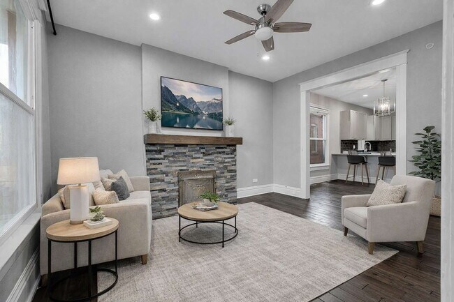 Building Photo - $3,140.95, $300 off the first month's rent, 4 Beds - 2 Bath, Single Family Home in Denver with Wa...