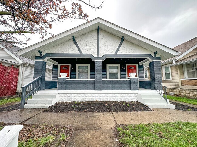 Primary Photo - 840-840 N Chester Ave
