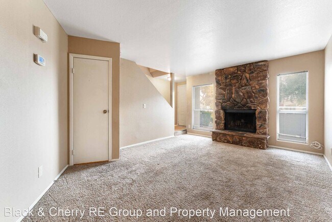 Building Photo - 1 br, 1.5 bath House - 1628 Justin Court