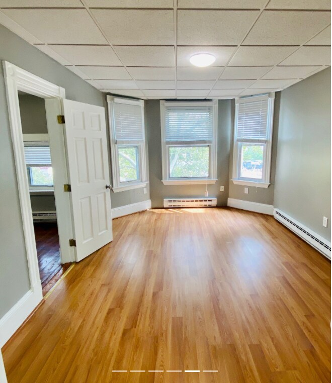 Building Photo - 346 Chelsea St