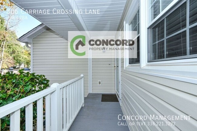 Building Photo - 806 Carriage Crossing Ln