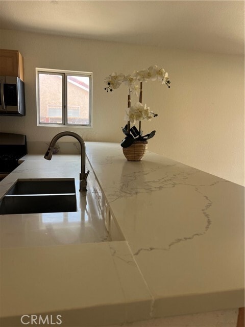 Building Photo - 10966 Willow Ln