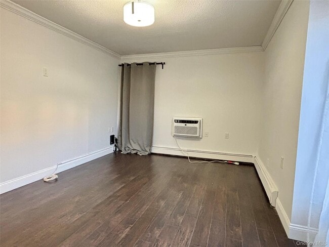 Building Photo - 12 Granada Crescent