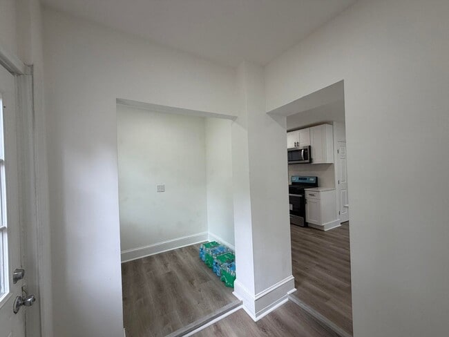 Building Photo - Spacious NE Roanoke City Home!