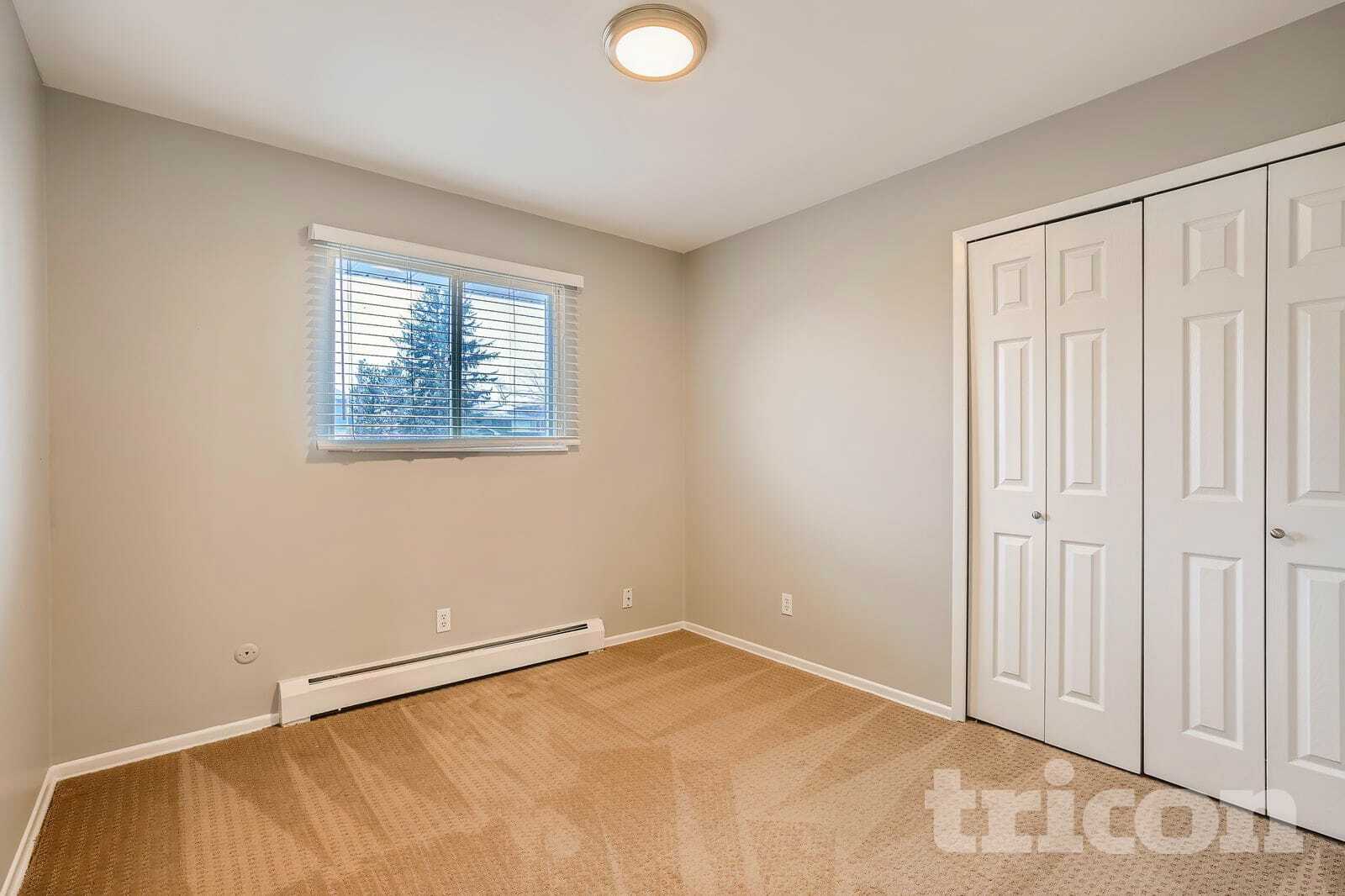 Building Photo - 4662 S Badger Ct