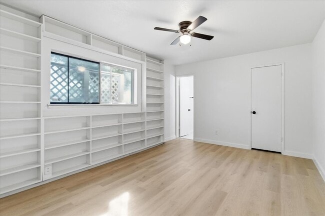 Building Photo - 4333 Thicket Dr