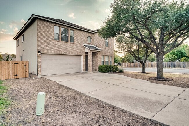 Building Photo - 1001 Howell Terrace Pl