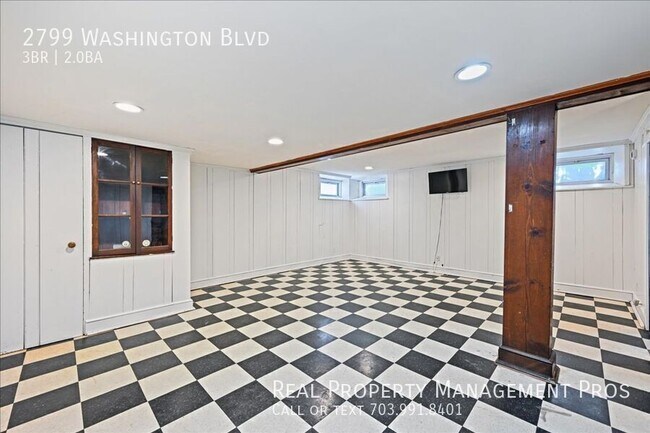 Building Photo - 2799 Washington Blvd